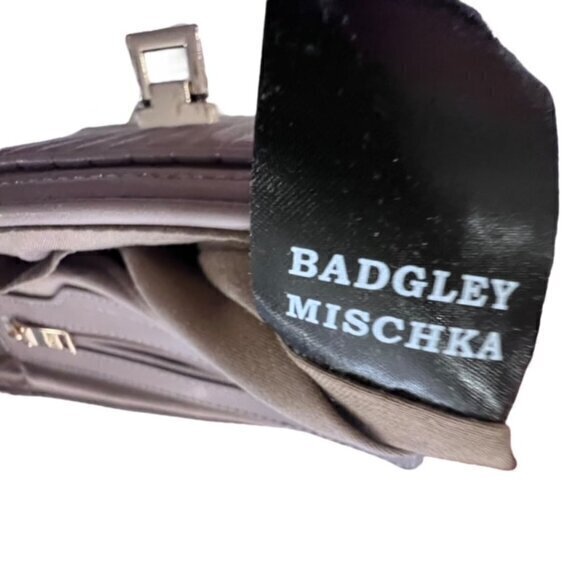 BADGLEY MISCHKA Quilted Crossbody Shoulder Gold Chain Taupe Bag Designer GLAM - Picture 12 of 16